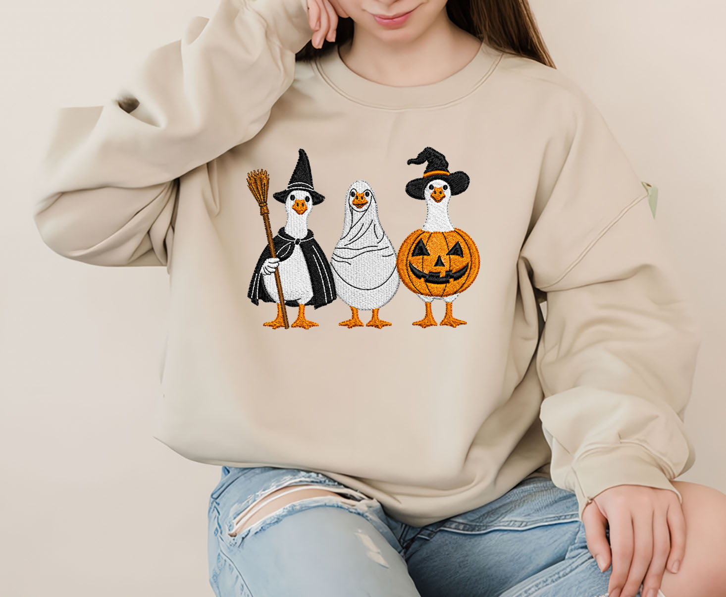 Halloween Duck Embroidered Sweatshirt, Goose Embroidered  T-shirt Gifts For Halloween